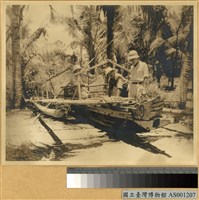 藏品(岸上之舷外支架船隻)的圖片